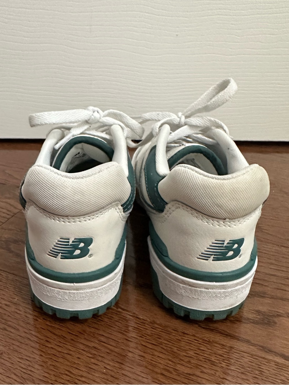 New Balance 550 Sneakers - Picture 5 of 8